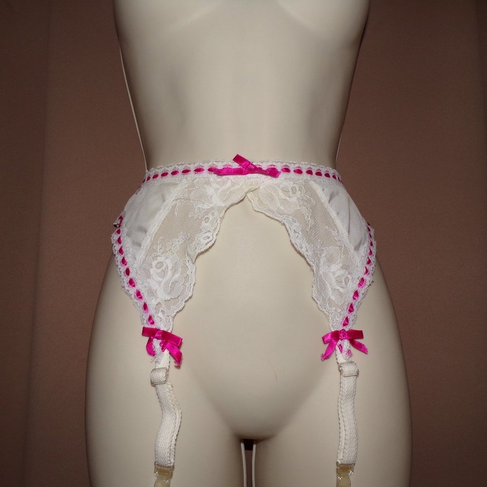 Vintage White Lace and Satin Garter Belt with Pink details Size S